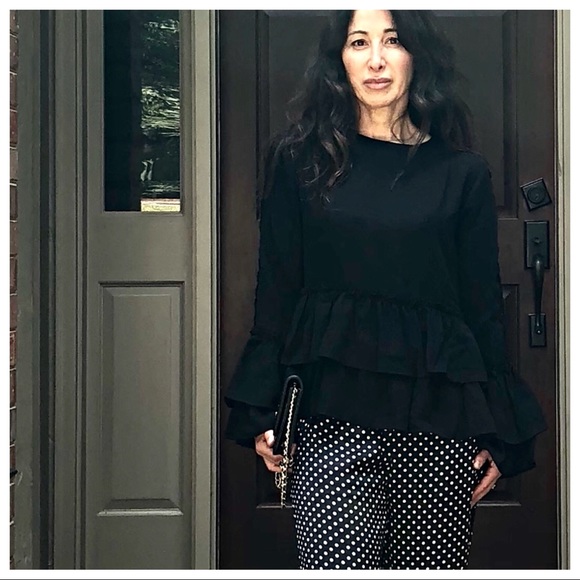 ✨LAST ONE ✨PARIS Black bell layered sleeves top - Picture 2 of 8